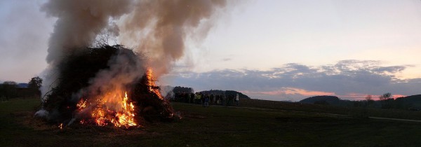 20150405_P10807_Osterfeuer